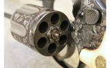Smith & Wesson ~ 586 ~ .357 Mag - 4 of 7