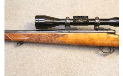 Weatherby ~ Mark V Varmintmaster ~ .224 Wby Mag - Image 8 of 11