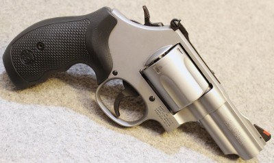 S&W ~ 69 ~ .44 Mag - Image 1 of 5