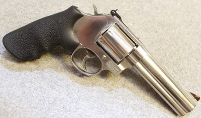 S&W ~ 686-6 ~ .357 Mag - Image 1 of 2