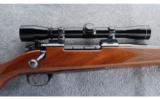 Weatherby Mark V Deluxe .300 Wby Mag - 2 of 8