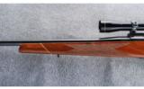 Weatherby Mark V Deluxe .300 Wby Mag - 5 of 8
