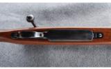 Weatherby Mark V Deluxe .300 Wby Mag - 3 of 8