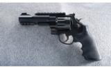 Smith & Wesson Model 327 TRR8 .357 Magnum - 2 of 2