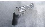 Smith & Wesson Model 500 .500 S&W Magnum - 1 of 2