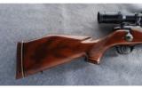 Weatherby Mark V Deluxe .300 Wby Mag - 5 of 8