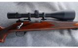 Weatherby Mark V Varmintmaster .22-250 Rem - 2 of 7
