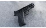 Smith & Wesson M&P40 - 1 of 2