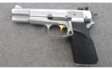 Browning Hi Power in Excellent Condition - 2 of 5