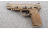 Smith & Wesson M&P9 2.0 in Excellent Condition - 2 of 4