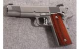 Les Baer ~ Custom ~ .45 ACP - 2 of 8