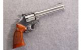 Smtih & Wesson ~ 648 ~ .22 Magnum - 1 of 8