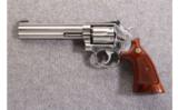 Smtih & Wesson ~ 648 ~ .22 Magnum - 2 of 8