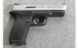 Smith & Wesson ~ M&P40 ~ .40 S&W - 1 of 4