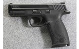 Smith & Wesson ~ M&P40 ~ .40 S&W - 2 of 4