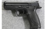 Smith & Wesson ~ M&P40 ~ .40 S&W - 2 of 4