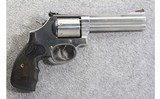 Smith & Wesson ~ 686-6 ~ .357 Mag. - 1 of 3