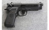 Beretta ~ 96A1 ~ .40 S&W - 1 of 2