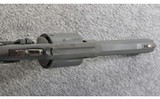 Smith & Wesson ~ 581 ~ .357 Mag. - 4 of 5