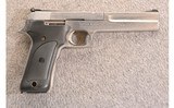 Smith & Wesson ~ 2206 ~ .22 LR