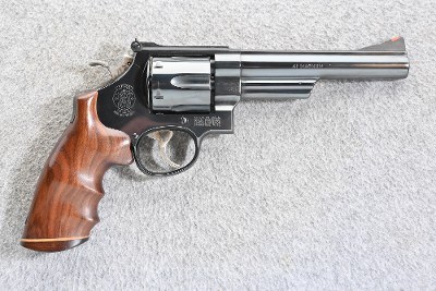 Smith & Wesson ~ 57-2 ~ .41 Mag.