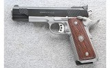 Wilson Combat ~ 1911 Classic ~ .45 ACP - 2 of 3