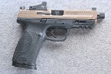Smith & Wesson ~ M&P9 M2.0 ~ 9mm - 1 of 3