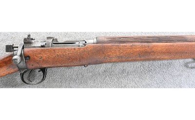 Royal Ordnance Factory ~ No.4 MK.1 ~ .303 British - Image 3 of 10
