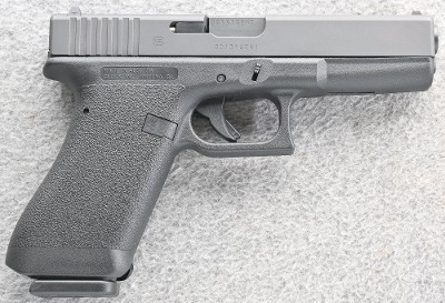 Glock ~ 17 Classic ~ 9mm - Image 1 of 3