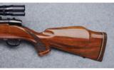 Weatherby Model Mark V in .300 Weatherby Magnum - 6 of 8
