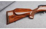 Weatherby Model Mark V Left Hand in .270 Wby - 2 of 8