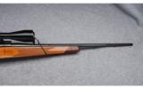 Weatherby Model Mark V in .300 Magnum - 4 of 8