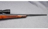 Weatherby Model Mark V in .300 Weatherby Magnum - 4 of 8