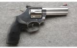 Smith & Wesson 686-6 .357 Magnum, Excellent Condition In The Case. - 2 of 4
