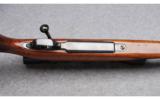 Weatherby Model Mark V Deluxe in .240 Wby. Mag. - 5 of 9