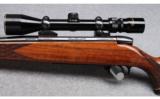 Weatherby Model Mark V Deluxe in .240 Wby. Mag. - 7 of 9