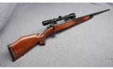 Weatherby Model Mark V Deluxe in .240 Wby. Mag. - 1 of 9