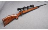 Weatherby Model Mark V in .30-06 - 1 of 8
