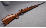 Weatherby Vanguard Deluxe Rifle in .243 Winchester - 1 of 8