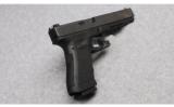 Glock 17 L Pistol in 9x19mm - 1 of 4