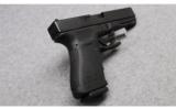 Glock 21 Gen 3 Pistol in .45 Auto - 1 of 3