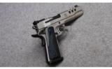 Smith & Wesson Performance Center PC1911 in .45 - 1 of 3