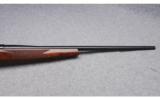Weatherby Vanguard Rifle In .300 Weatherby Magnum - 4 of 9