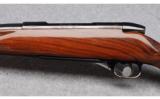 Weatherby Mark V Rifle in .300 Wby Magnum - 7 of 9