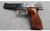 Smith & Wesson Model 41 Pistol in .22 LR - 3 of 5