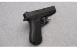 Glock 22 Gen4 Pistol in .40 S&W - 1 of 3