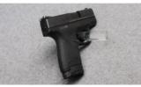 Smith & Wesson M&P 40 Shield in .40 S&W - 1 of 4