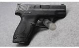 Smith & Wesson M&P 40 Shield in .40 S&W - 2 of 4