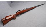 Weatherby Japan LH Mark V Rifle in .300 Wby Magnum - 1 of 9