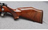 Weatherby Japan LH Mark V Rifle in .300 Wby Magnum - 8 of 9